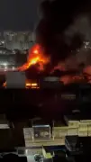 Incêndio atinge galpões de autopeças na Lapa, zona oeste de SP