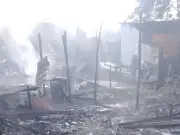 Incêndio destrói sete moradias no Parque Shalon, em Campinas