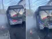 Incêndio em ônibus intermunicipal assusta passageiros no litoral de SP