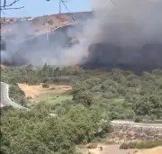 Incêndio próximo ao hotel da Suíça na Califórnia antes da estreia na Copa
