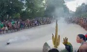 Indígenas protestam contra desocupação de aldeia em Porto Seguro
