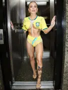Influenciadora evita sexo antes de jogos do Brasil na Copa
