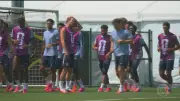 Inglaterra corta lateral Tino Livramento e convoca Chalobah para estreia na Copa