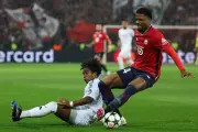 Ipswich Town oferece 30 milhões de euros por Alexsandro Ribeiro, zagueiro do Lille