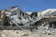 Israel intercepta foguetes e ataca no sul do Líbano apesar de acordo