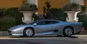Jaguar XJ220 de Nelson Piquet é vendido por R$ 6,9 milhões em leilão