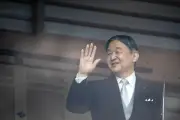 Japão muda lei de sucessão imperial, mas mantém veto a mulheres no trono
