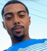 Jovem de 21 anos morre ao colidir moto com vaca solta na RJ-186