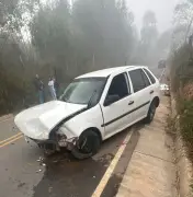 Jovem morre e outro fica ferido em capotamento em Divinópolis