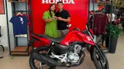 Jovem morre em acidente de moto nova na BR-116, em Itaitinga