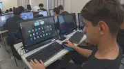 Jovens priorizam crescimento profissional e saúde mental ao escolher emprego