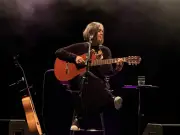 Joyce Moreno encanta no show 'Passarinho urbano' no Teatro Ipanema