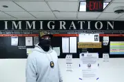Juiz obriga governo Trump a retomar processamento de asilo e imigração