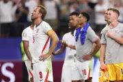 Kane elege torcida cantando 'Wonderwall' como lembrança favorita em Copas