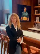 Kate Capshaw expõe quadro no Centro Obama