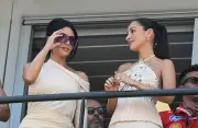 Kim Kardashian ignora Martin Brundle e é criticada no GP de Mônaco