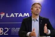 LATAM reduz capacidade no Brasil em julho devido a custos de combustível