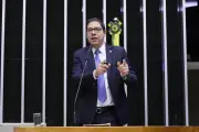 Lavanderia ligada a deputado do PL fatura 8 vezes mais no governo Castro