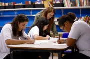 Lei cria programa de educação financeira nas escolas municipais do Rio