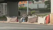 Lei em BH obriga retirada de barracos e pertences de ruas