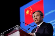 Li Qiang alerta: humanidade pode 'perder controle' da IA sem regulação