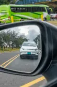 Linguagem secreta dos motoristas: entenda os sinais das ruas