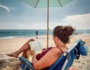Livro brasileiro está em lista de leituras de verão do New York Times