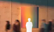 LLYC alerta para 'Rainbow Ghosting': recuo do apoio à diversidade