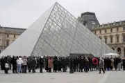 Louvre está 'no limite' e precisa de bilhões em reformas, diz presidente