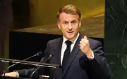 Macron critica proibição dos EUA a modelos de IA e propõe parceria