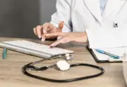 Mais de 11 mil consultas perdidas em Divinópolis causam prejuízo de R$ 2,2 milhões