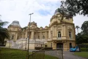 Mais de 60% dos comissionados exonerados na Casa Civil do RJ