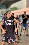 Marcelin ensina passos do Passinho de BH, dança urbana que viraliza