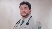 Médico salva jovem após ataque de tubarão em Boa Viagem, Recife