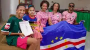 Mãe de Vozinha ganha visto e vai assistir a Cabo Verde x Uruguai na Copa