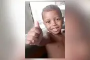 Mãe e padrasto de menino de 2 anos são presos no Rio por homicídio