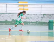 Menina de 10 anos viraliza ao dar dicas a Ancelotti na Copa