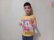Menino na Paraíba desenha própria coleção de figurinhas da Copa
