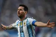 Messi iguala Cristiano Ronaldo ao marcar em cinco Copas do Mundo
