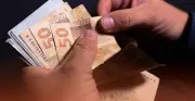 Metade do 13º salário de servidores de SC será paga em 17 de julho