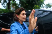 Michelle Bolsonaro critica Ciro Gomes e reacende atrito com irmãos