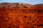 Minério de ferro oscila com aumento da produção de ferro-gusa na China