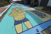 Moradores decoram 200m de rua em Jacareí para a Copa do Mundo