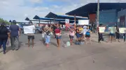 Moradores fecham terminal em São Luís por ônibus precários