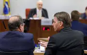 Moraes cobra explicações de Bolsonaro sobre arma apreendida em blitz