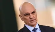 Moraes vê possível falta grave de Bolsonaro por arma em prisão domiciliar