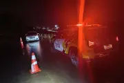 Motorista bêbado bate em viatura da PM na PR-317 e é preso