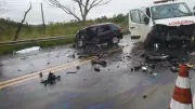 Motorista morre em colisão frontal com ambulância em Barretos
