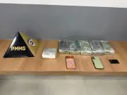 Motorista presa por tráfico após acidente na BR-262 em Manhuaçu