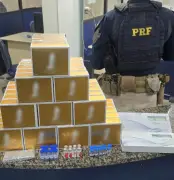 Motorista preso com perfumes e remédios ilegais na Via Dutra em Barra Mansa